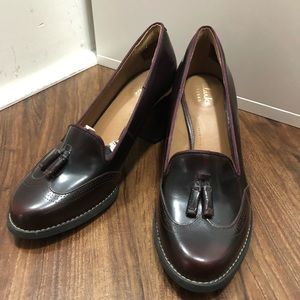 Clarks Burgundy tassel pump heels sz6